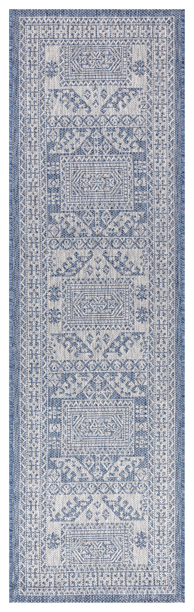 Close-up texture of the stepped medallion in Navy on gray