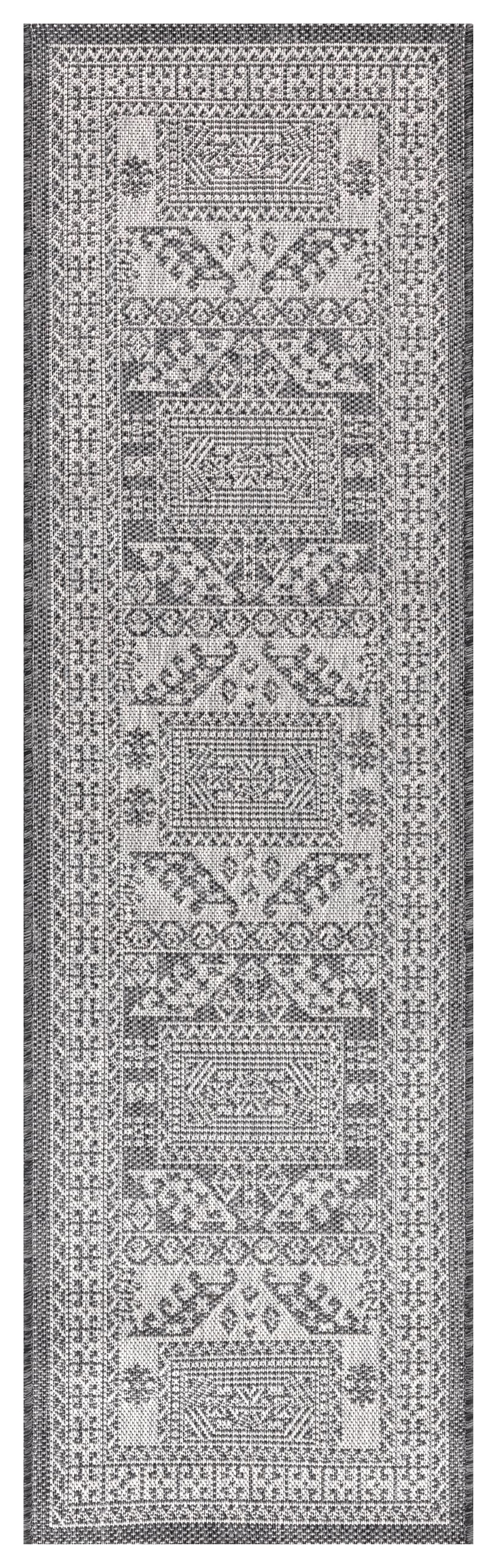 Close-up texture of the stepped medallion in Black on gray