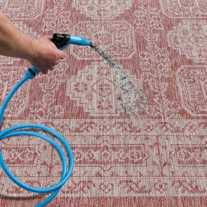 Bound edge detail of the Terracotta Anatolian medallion outdoor rug